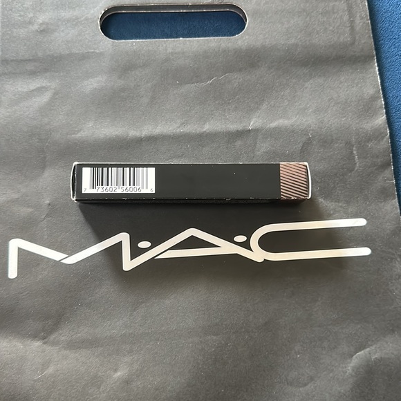 MAC Cosmetics Eye Brows Big Boost Fibre Gel Color: Spiked - Picture 3 of 5